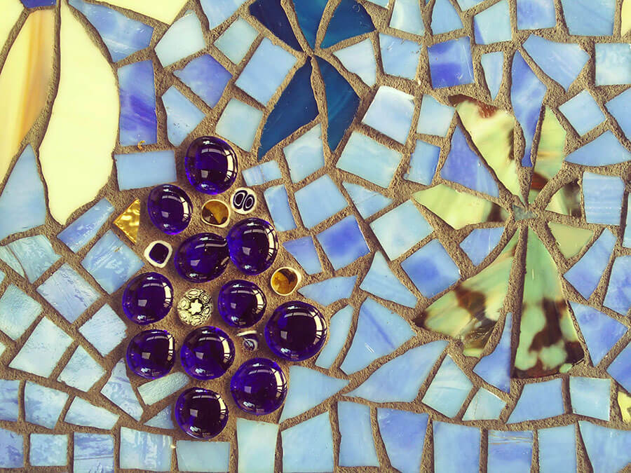 Mosaic Hummingbird detail 3