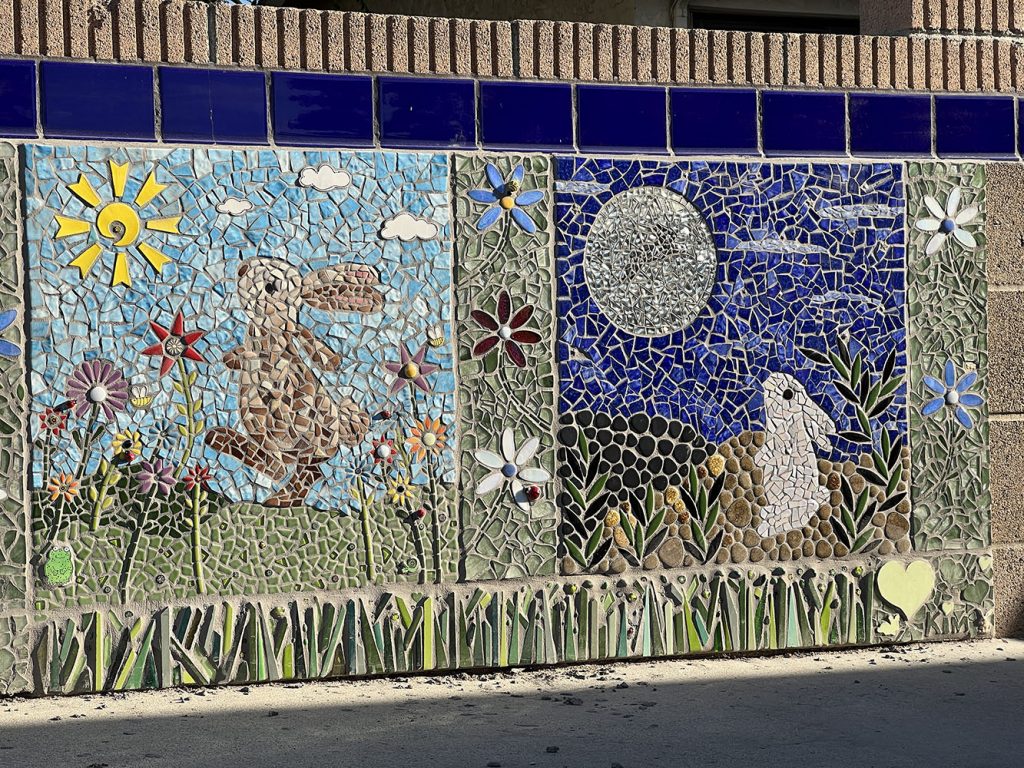 bunny-mosaic-mural-3rd-4th-panels