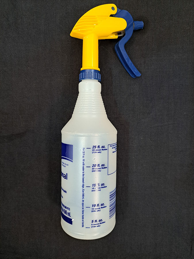 spray bottle for mist-mixing powdered grouts and mortars