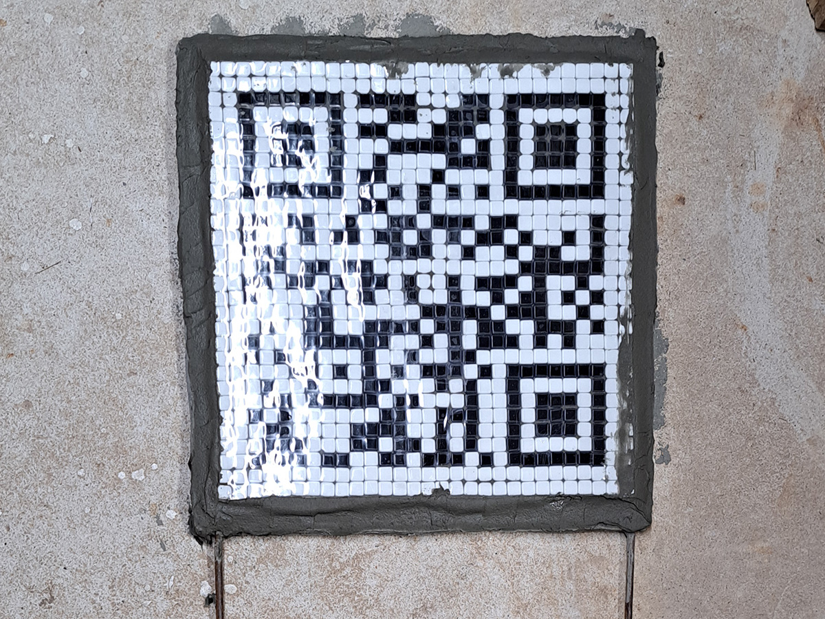How to Mount a Gapless Mosaic in Thinset Mortar