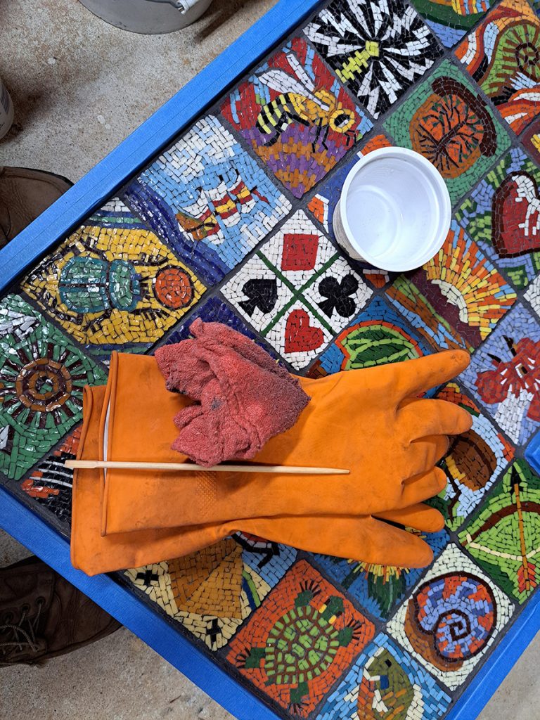 mosaic-door-vinegar-cleaning-detail